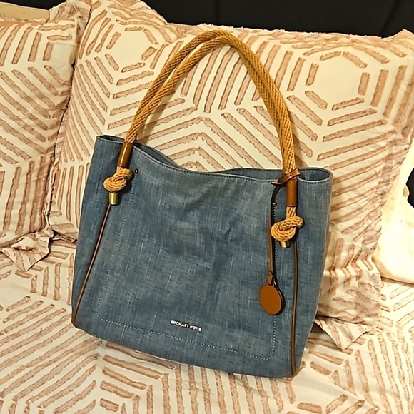 Michael Kors Isla Large Tote Grab Bag: Chambray Denim Blue EUC - Picture 1 of 6
